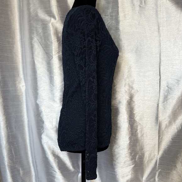Abercrombie & Fitch Women’s L Lacy Embroidered Navy V Neck Long Sleeve Top - Picture 2 of 10